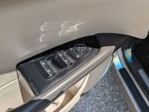 Used 2018 Lincoln MKX Reserve w/ Cargo Utility Package FWD image 19