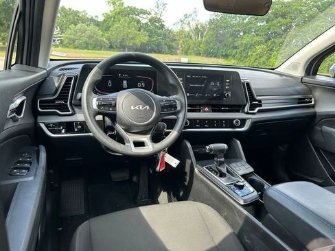 Used 2023 Kia Sportage LX FWD image 12