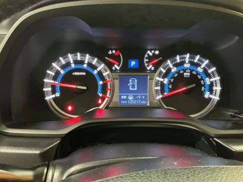 Used 2017 Toyota 4Runner Limited image 27