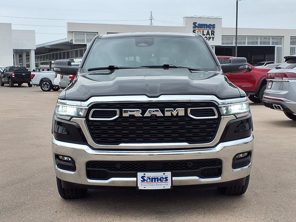 Used 2025 RAM 1500 Big Horn AWD/4WD image 3