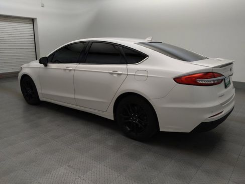 Used 2019 Ford Fusion SE w/ Equipment Group 151A FWD image 3