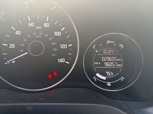 Used 2017 Honda HR-V LX image 9