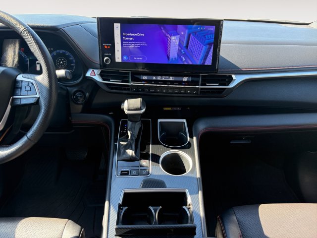 Used 2025 Toyota Sienna XSE w/ XSE Premium Package AWD/4WD image 11