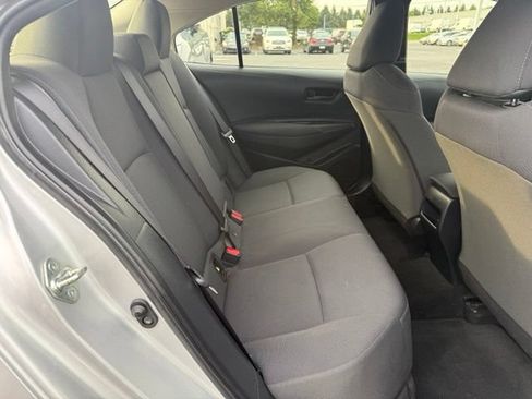 Used 2022 Toyota Corolla LE w/ Carpet Mat Package (TMS) FWD image 23