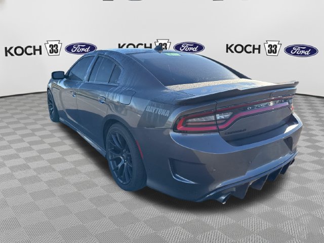 Used 2017 Dodge Charger R/T RWD image 6