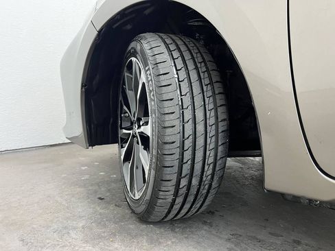 Used 2017 Toyota Corolla SE FWD image 26