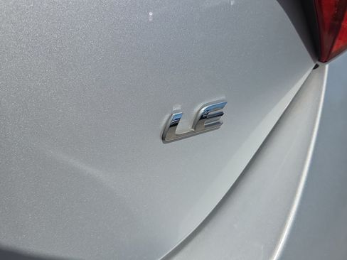 Used 2016 Toyota Corolla LE FWD image 39