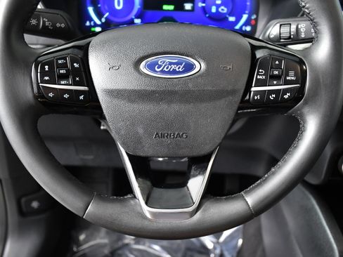 Used 2022 Ford Escape SEL w/ Technology Package image 10