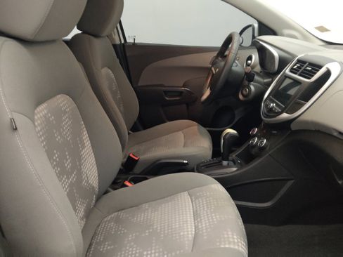 Used 2018 Chevrolet Sonic LT FWD image 21