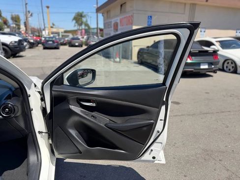 Used 2017 Toyota Yaris iA FWD image 31