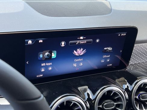 New 2026 Mercedes-Benz GLB 250 4MATIC image 25