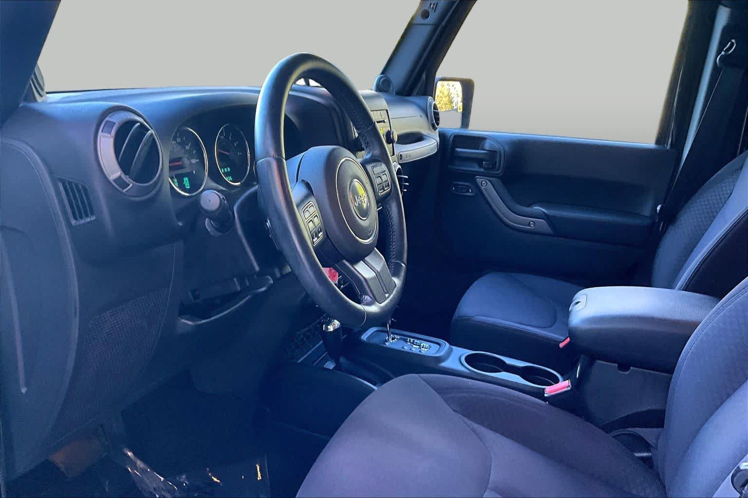 Used 2014 Jeep Wrangler Unlimited Sport w/ Quick Order Package 24S AWD/4WD image 17