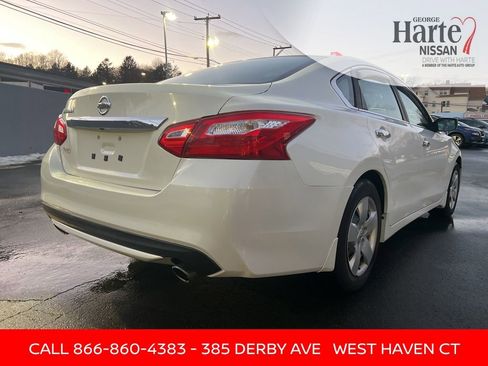 Used 2016 Nissan Altima 2.5 S w/ Power Driver Seat Package image 5