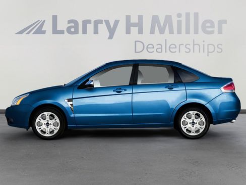 Used 2009 Ford Focus SE FWD image 3