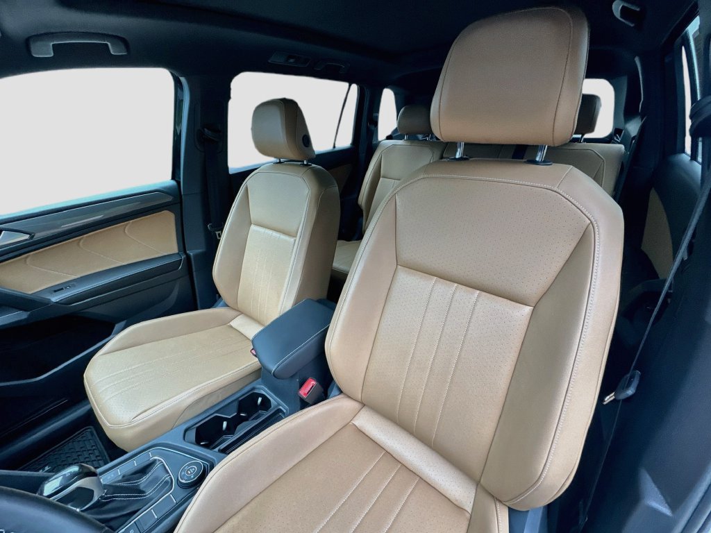 Used 2023 Volkswagen Tiguan SE w/ Panoramic Sunroof Package AWD/4WD image 21