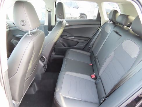 New 2026 Volkswagen Taos SE AWD/4WD image 24