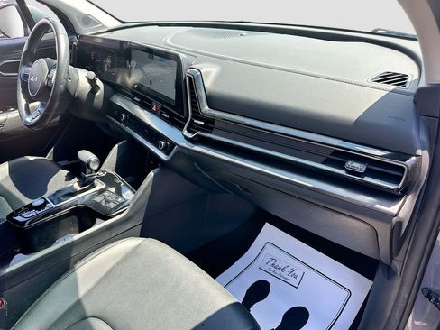 Used 2024 Kia Sportage EX image 28