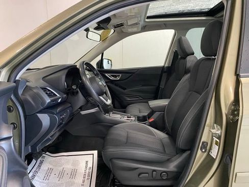 Used 2022 Subaru Forester Premium AWD/4WD image 10