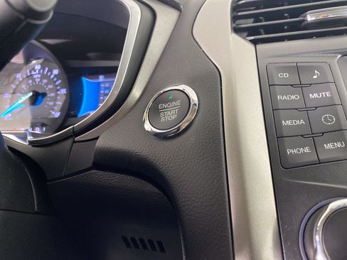 Used 2018 Ford Fusion S FWD image 23