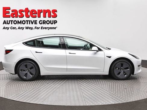 Used 2023 Tesla Model 3 Standard Range image 4