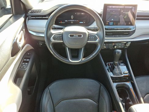 Certified 2022 Jeep Compass Limited w/ Elite Group image 11