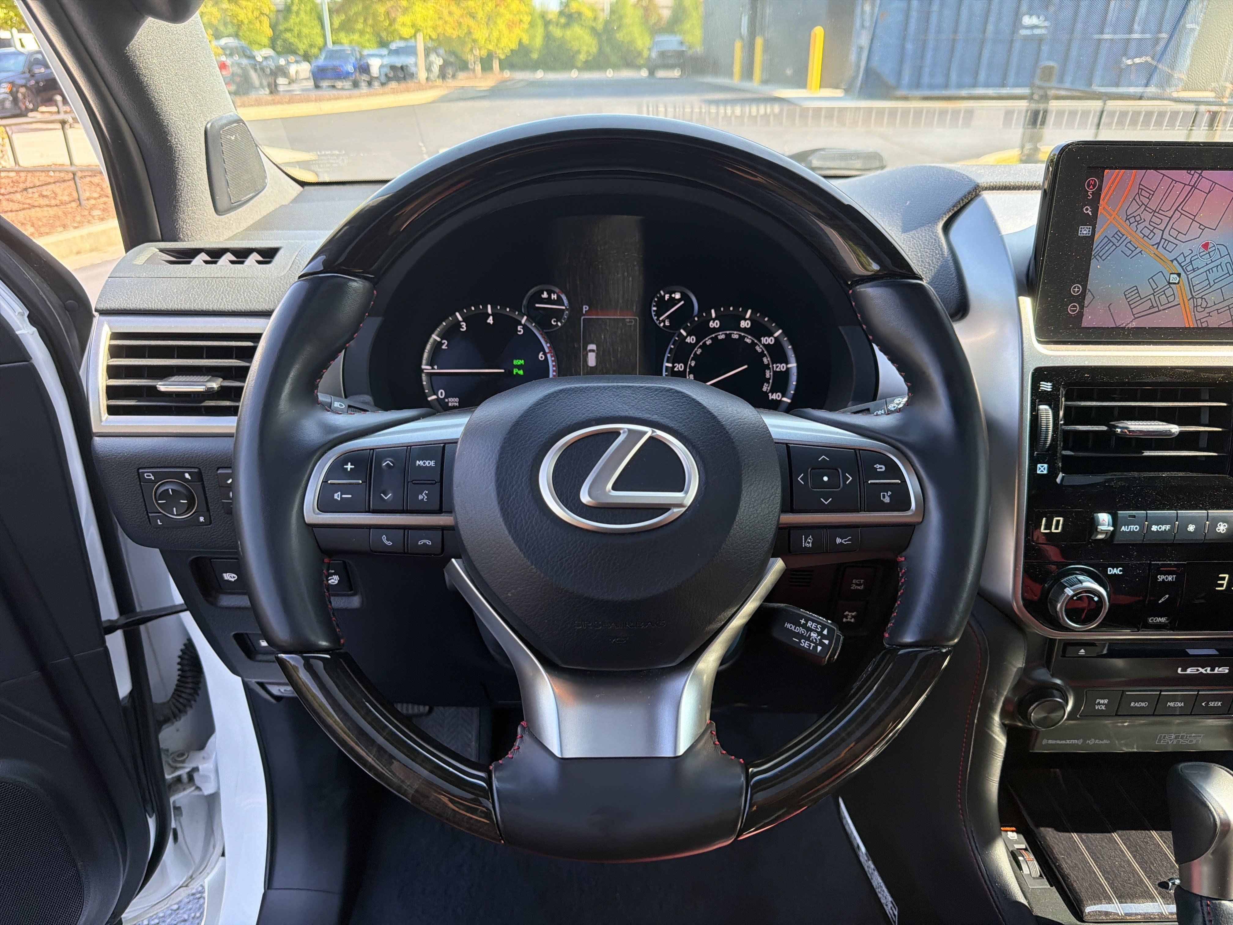 Used 2023 Lexus GX 460 Luxury AWD/4WD image 11