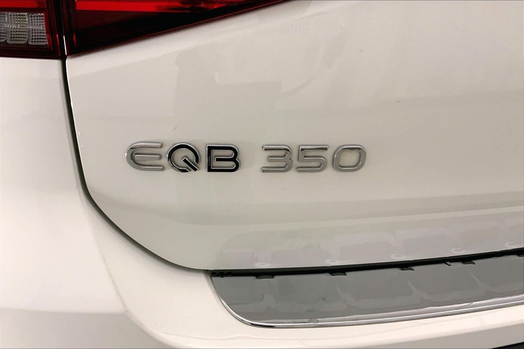 Used 2023 Mercedes-Benz EQB 350 4MATIC SUV image 30