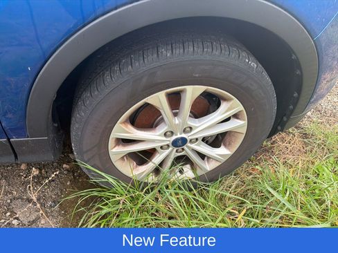 Used 2018 Ford Escape SE image 12