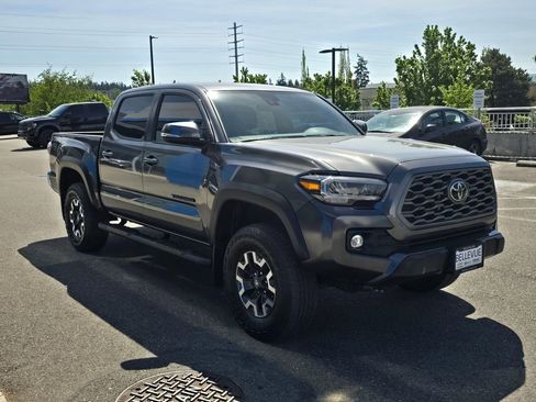 Used 2023 Toyota Tacoma TRD Off-Road AWD/4WD image 7