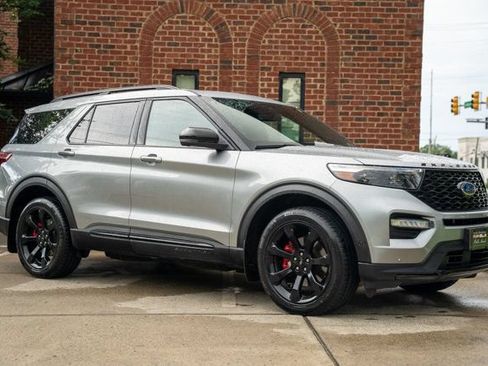 Used 2022 Ford Explorer ST w/ Equipment Group 401A AWD/4WD image 3