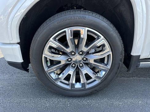 Used 2025 GMC Sierra 1500 Denali w/ Denali Reserve Package AWD/4WD image 16