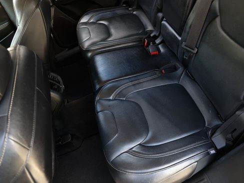 Used 2014 Jeep Cherokee Limited image 10