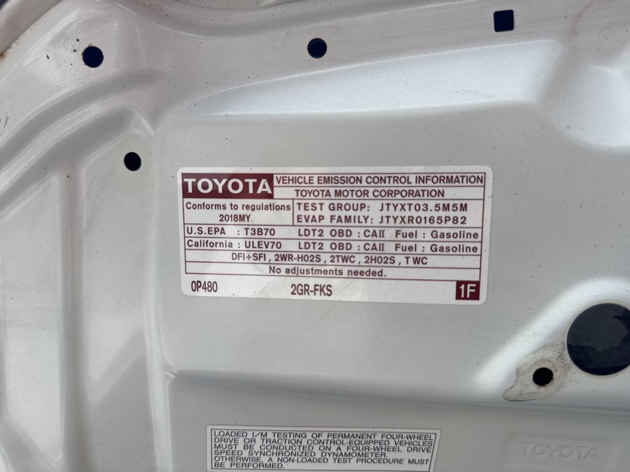 Used 2018 Toyota Highlander XLE AWD/4WD image 38