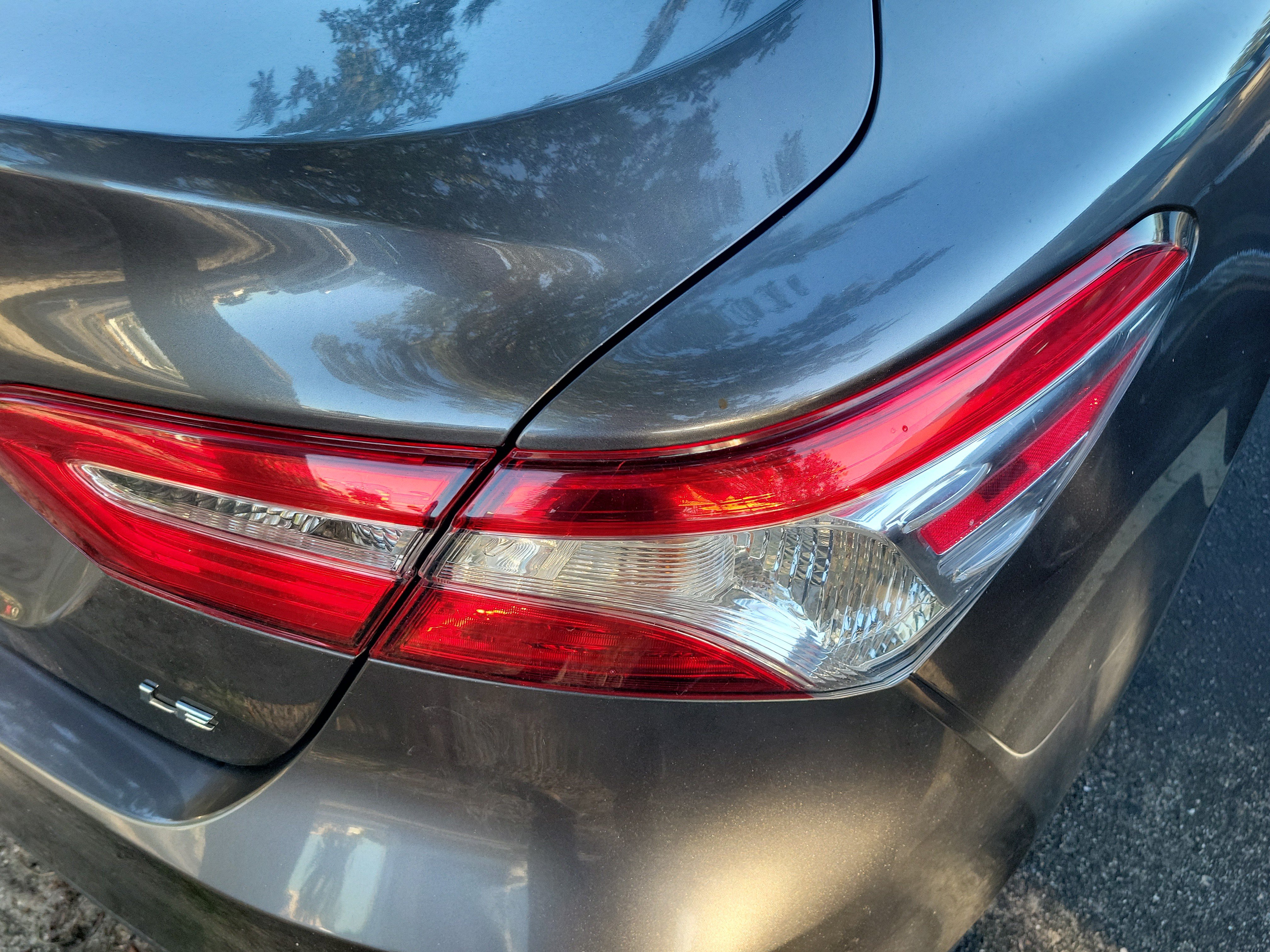 Used 2019 Toyota Camry LE FWD image 11