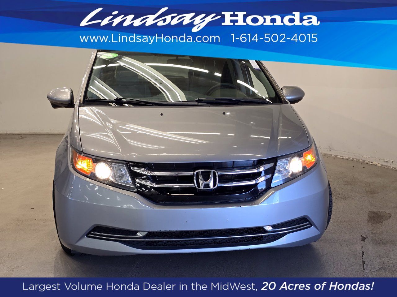Used 2017 Honda Odyssey SE image 2