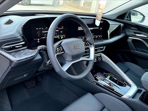 New 2025 Audi Q5 Premium Plus image 8