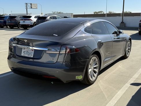 Used 2017 Tesla Model S AWD image 6