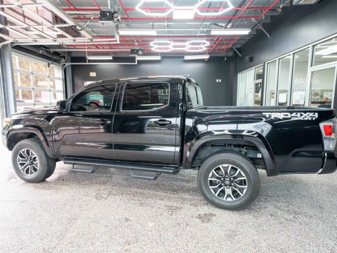 Used 2023 Toyota Tacoma TRD Sport w/ Advanced Technology Package image 2
