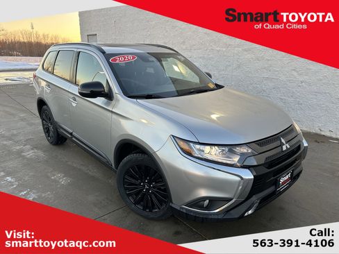 Used 2020 Mitsubishi Outlander LE image 1