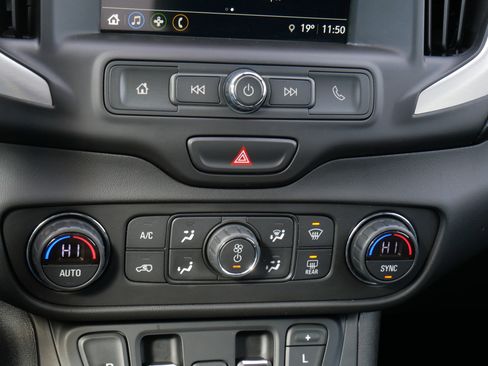 Used 2018 GMC Terrain SLE w/ Driver Convenience Package image 23