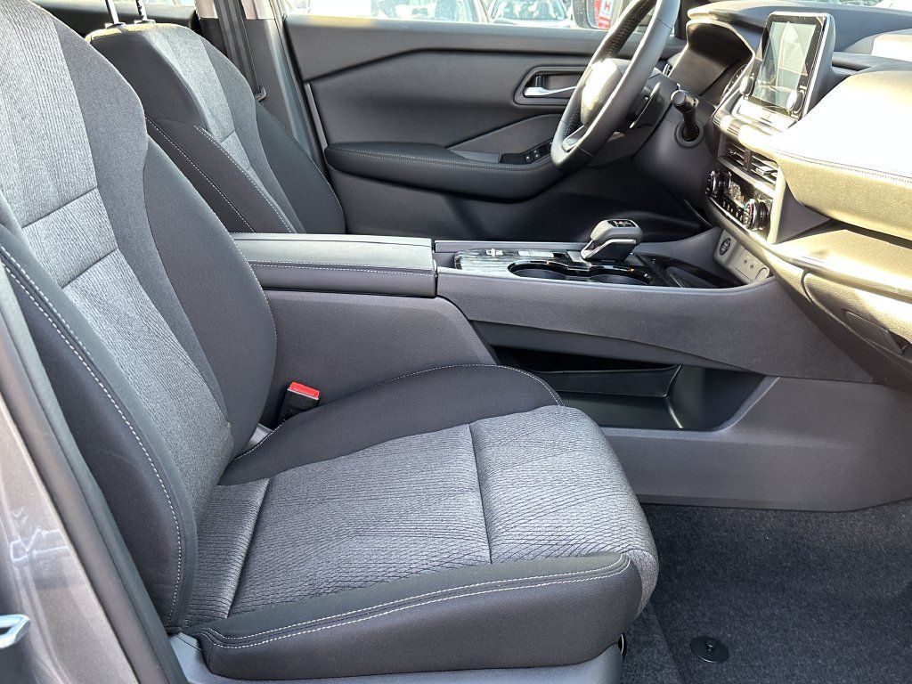 New 2026 Nissan Rogue SV FWD image 15