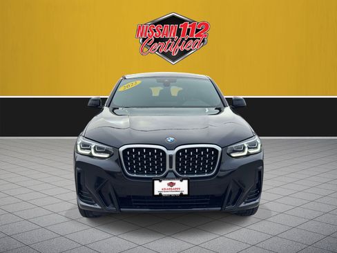 Used 2022 BMW X4 xDrive30i AWD/4WD image 3