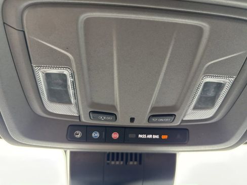 Used 2022 Chevrolet Silverado 1500 LT image 40