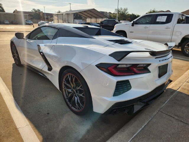 Used 2023 Chevrolet Corvette Stingray Premium Conv w/ Z51 Performance Package RWD image 4