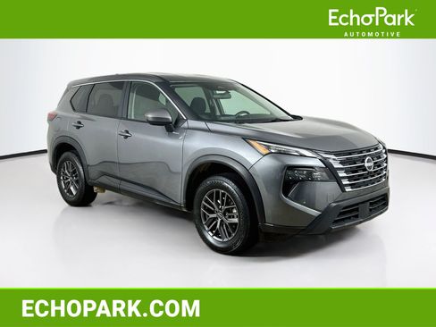 Used 2026 Nissan Rogue SV AWD/4WD image 1