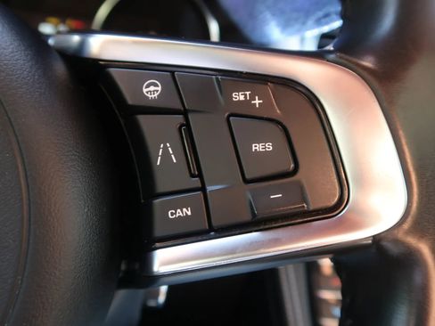 Used 2020 Jaguar F-PACE S image 40