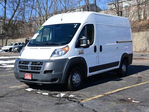 Used 2017 RAM ProMaster 2500 FWD image 2