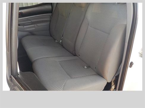 Used 2013 Toyota Tacoma 4x4 Double Cab w/ SR5 Pkg image 4
