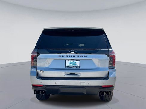 Used 2025 Chevrolet Suburban Z71 AWD/4WD image 5