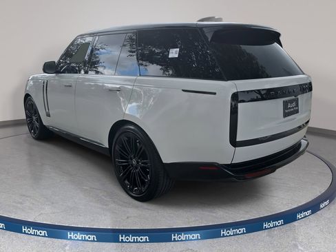 Used 2025 Land Rover Range Rover SE image 8